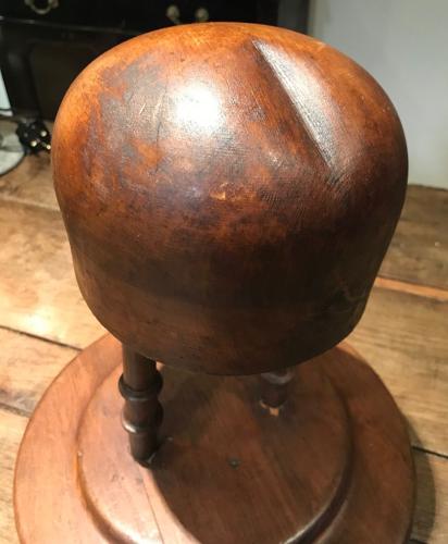 19TH CENTURY MILLINERS HAT FORM