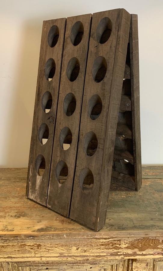 CHAMPAGNE RIDDLING RACK
