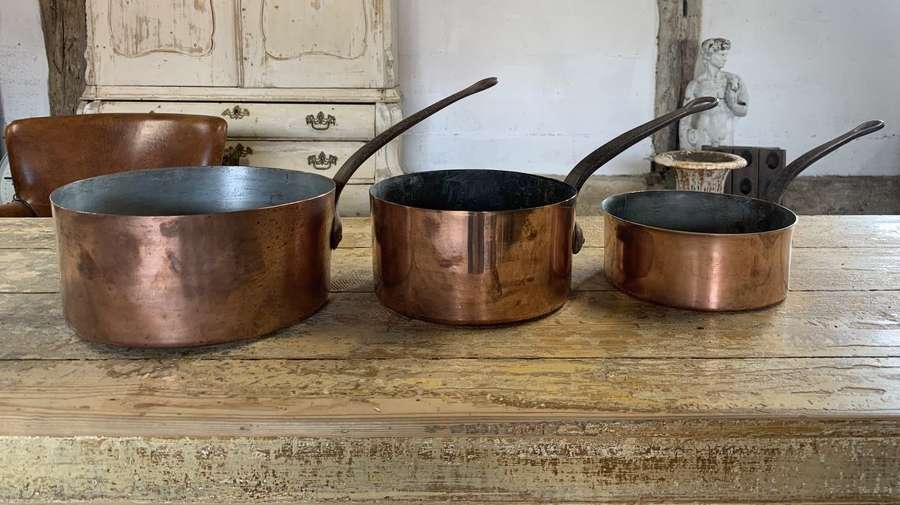19TH CENTURY FRENCH COPPER SAUCEPANS