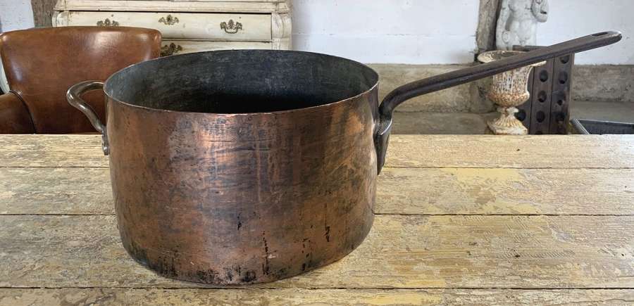 LARGE 19TH CENTURY FRENCH COPPER SAUCEPAN