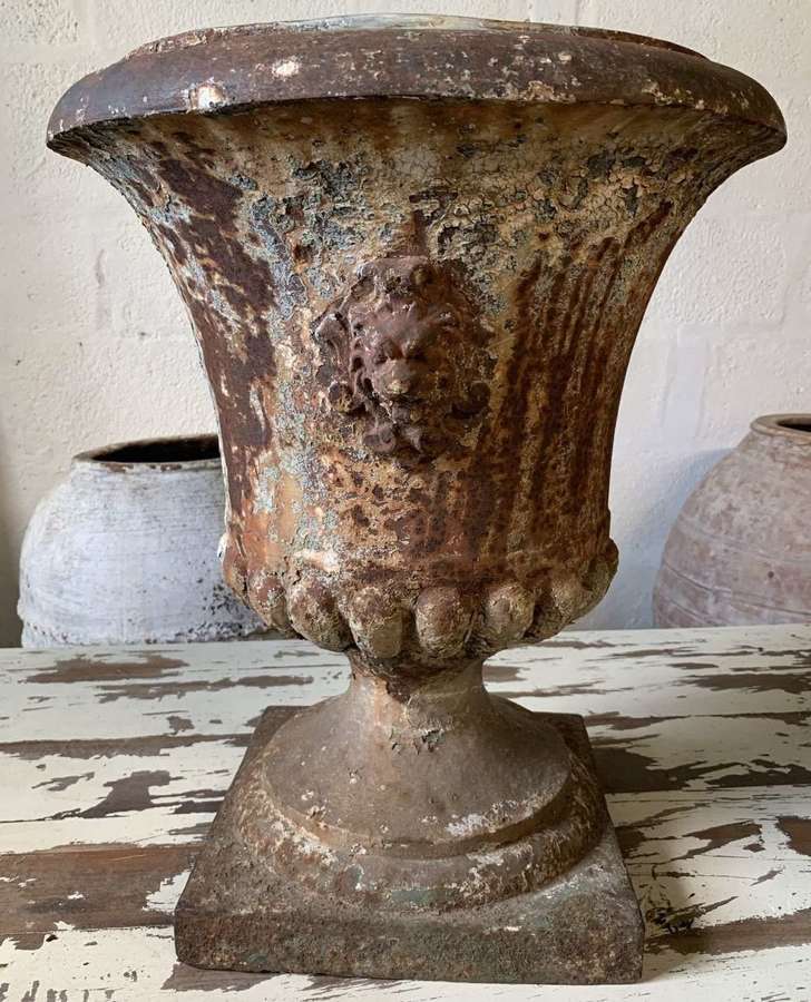 19TH CENTURY FRENCH CAST IRON URN