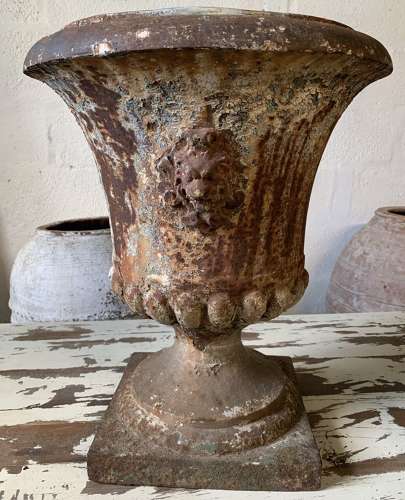 19TH CENTURY FRENCH CAST IRON URN