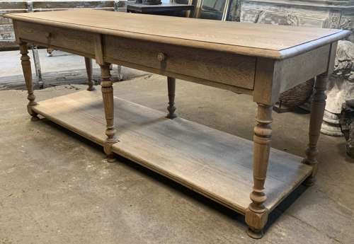 ANTIQUE OAK DRAPERS TABLE