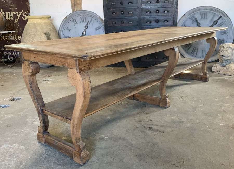 LARGE 19TH CENTURY BLEACHED OAK DRAPERS TABLE