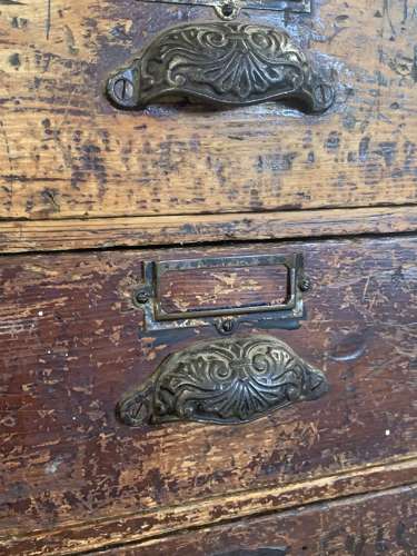 19TH CENTURY BANK OF DRAWERS