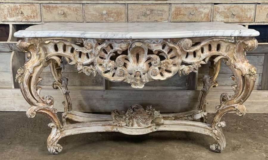 19TH CENTURY GILT WOOD ROCOCO CENTER TABLE