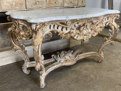 19TH CENTURY GILT WOOD ROCOCO CENTER TABLE