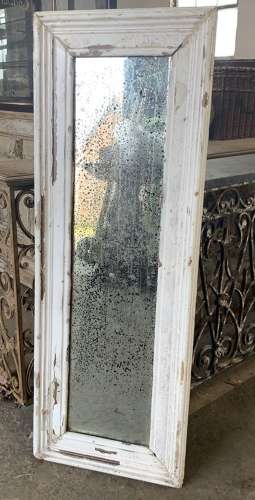 DISTRESSED MIRROR