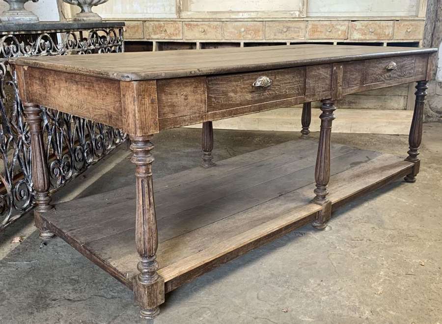 FRENCH 19TH CENTURY OAK DRAPERS TABLE