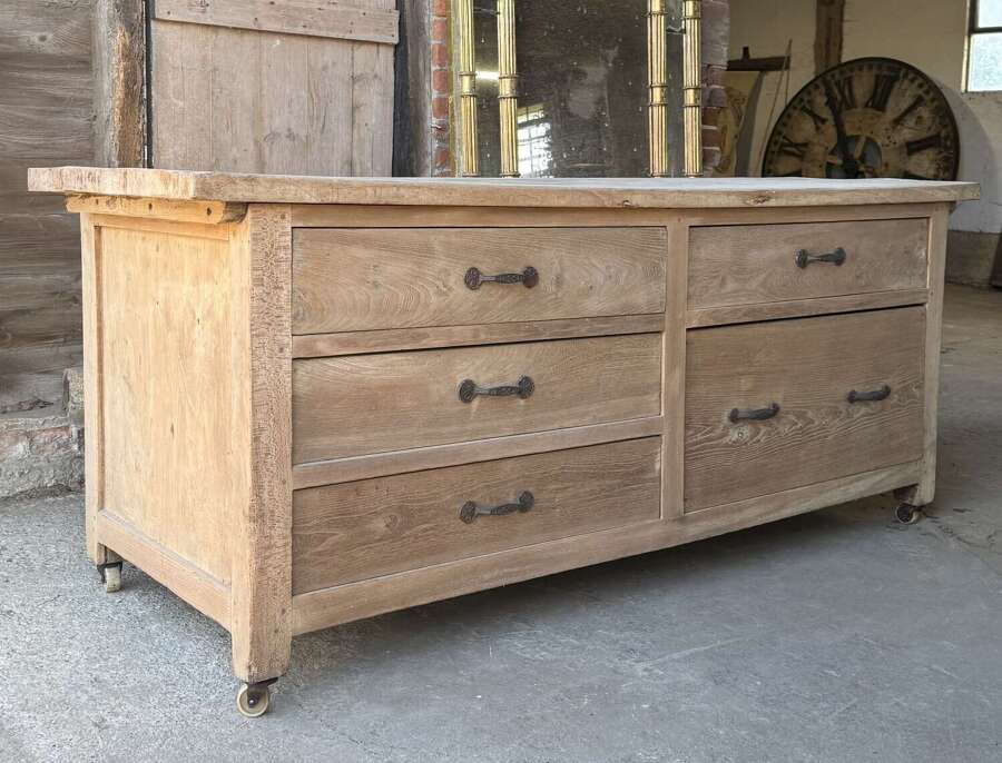 French Bakers Table With Drawers